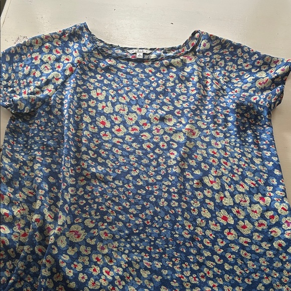 CAbi Blue Crisscross Button Accent Back Top L - Picture 4 of 9